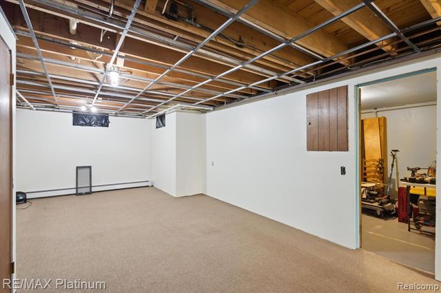 5001 Dexter Trail Road, Stockbridge, MI 49285