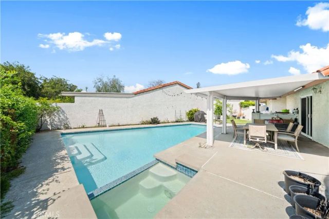1400 Blossom, Upland, CA 91786