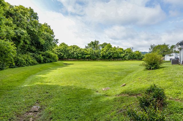 3083 Harpeth Springs Dr, Nashville, TN 37221
