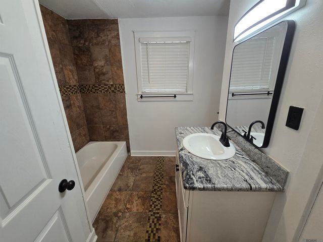 2145 N 38th St, Baton Rouge, LA 70802