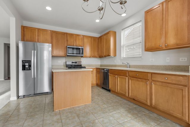 2982 Ravinia Circle, Mundelein, IL 60060