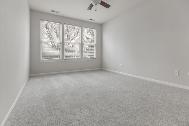 2982 Ravinia Circle, Mundelein, IL 60060