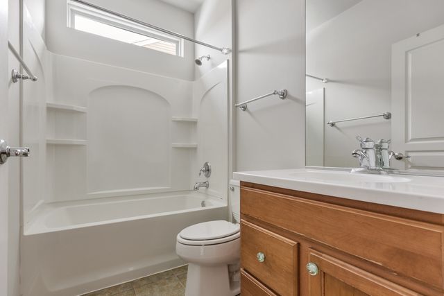 2982 Ravinia Circle, Mundelein, IL 60060