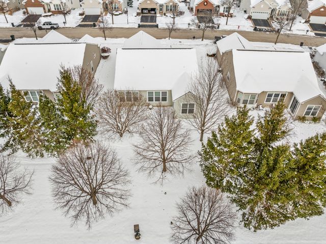 2982 Ravinia Circle, Mundelein, IL 60060