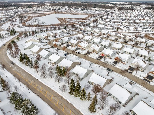 2982 Ravinia Circle, Mundelein, IL 60060