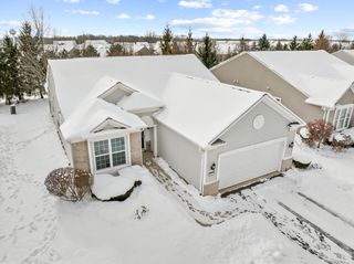 2982 Ravinia Circle, Mundelein, IL 60060