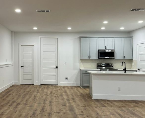 9473 Timberleaf Drive, Dallas, TX 75243