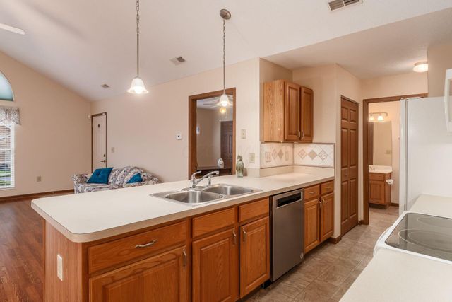 4263 Cobbleton Grove Circle, 1, Canal Winchester, OH 43110