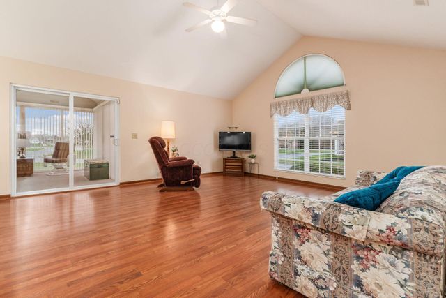 4263 Cobbleton Grove Circle, 1, Canal Winchester, OH 43110