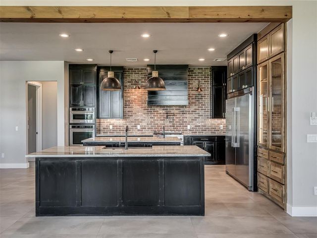 2263 W Lake Drive, Blanchard, OK 73010