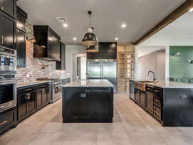 2263 W Lake Drive, Blanchard, OK 73010