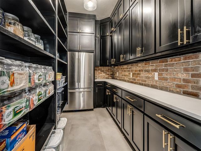 2263 W Lake Drive, Blanchard, OK 73010