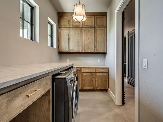 2263 W Lake Drive, Blanchard, OK 73010