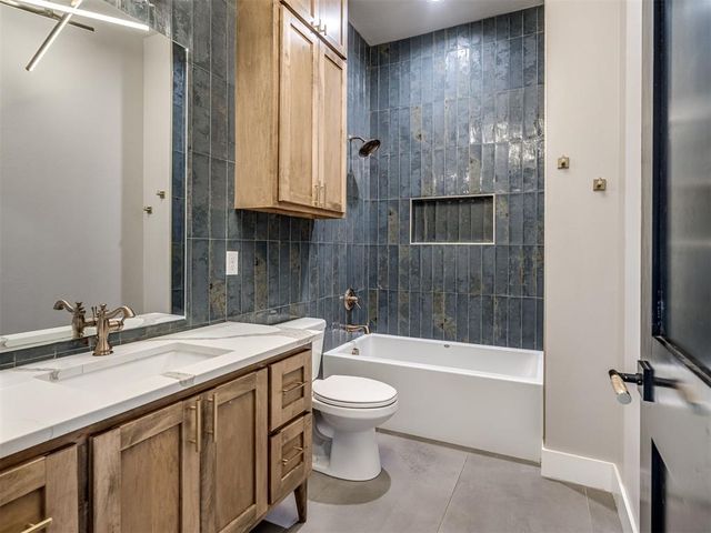 2263 W Lake Drive, Blanchard, OK 73010