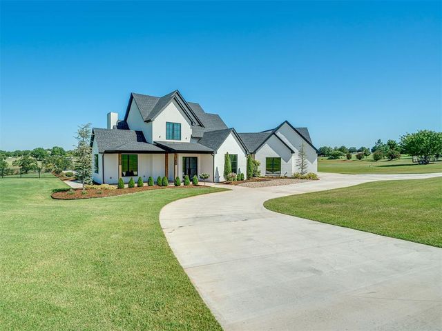 2263 W Lake Drive, Blanchard, OK 73010