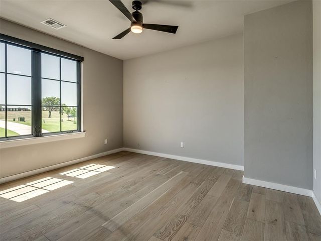 2263 W Lake Drive, Blanchard, OK 73010