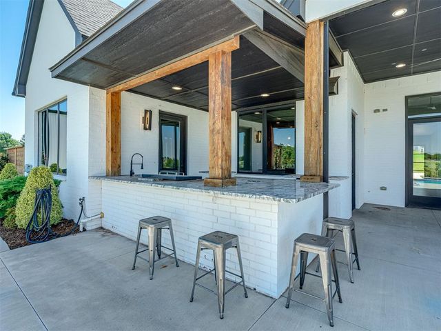 2263 W Lake Drive, Blanchard, OK 73010