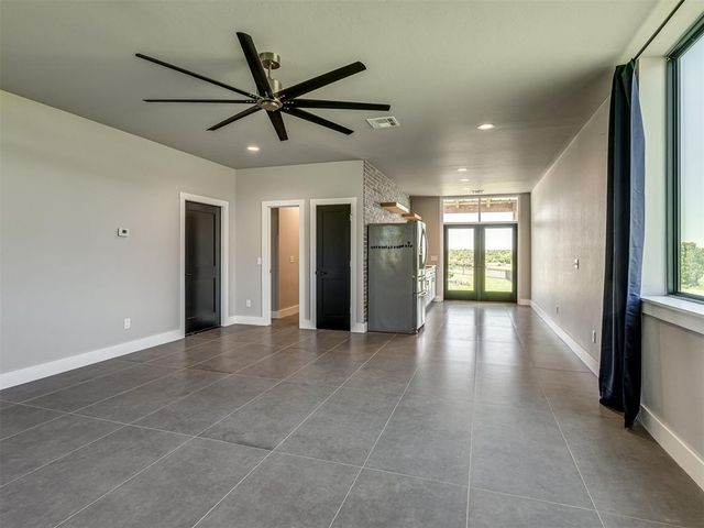 2263 W Lake Drive, Blanchard, OK 73010