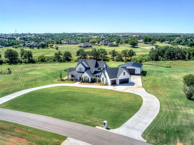 2263 W Lake Drive, Blanchard, OK 73010