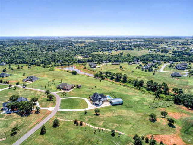 2263 W Lake Drive, Blanchard, OK 73010
