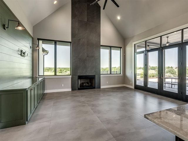 2263 W Lake Drive, Blanchard, OK 73010