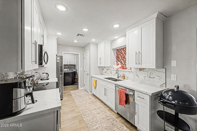 10718 W EL CAPITAN Circle, Sun City, AZ 85351