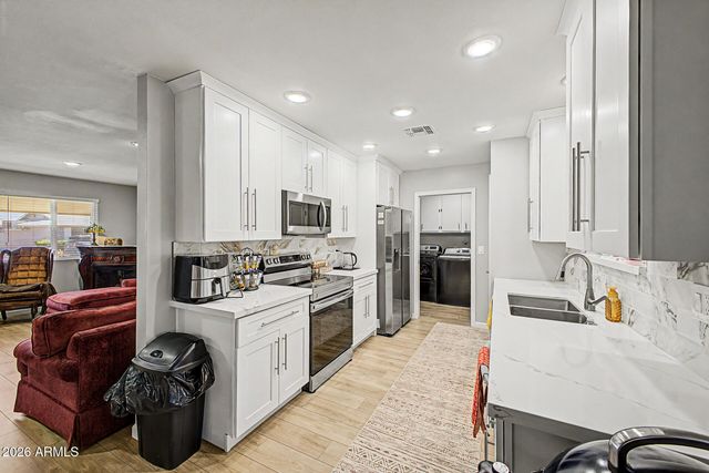 10718 W EL CAPITAN Circle, Sun City, AZ 85351