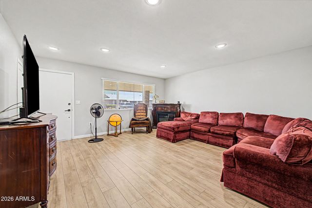 10718 W EL CAPITAN Circle, Sun City, AZ 85351