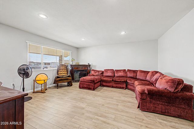 10718 W EL CAPITAN Circle, Sun City, AZ 85351