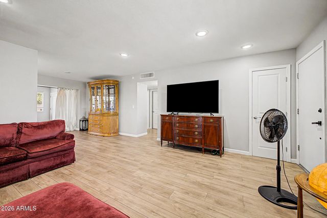 10718 W EL CAPITAN Circle, Sun City, AZ 85351