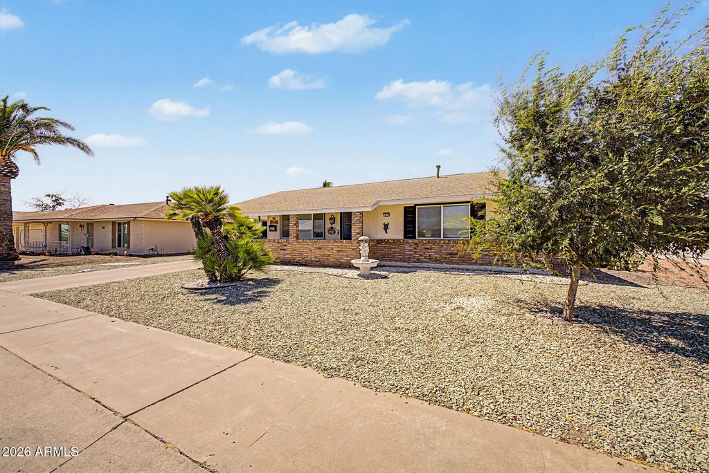 10718 W EL CAPITAN Circle, Sun City, AZ 85351 — photo 3