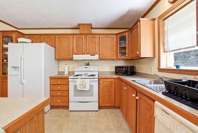 11 Northbrook Drive, Tilton, NH 03276