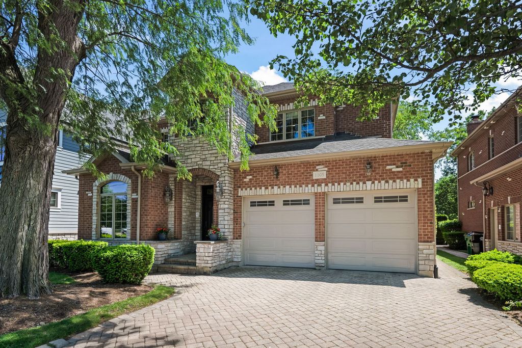 Image 1 of property listing at 1105 Austin Avenue, Park Ridge, IL 60068