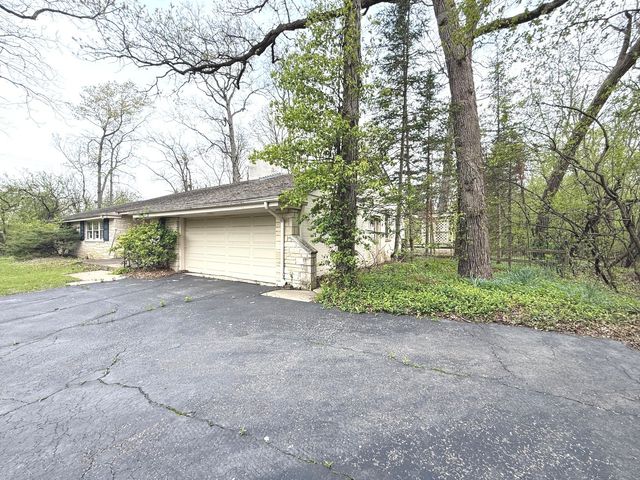 980 Mellody Road, Lake Forest, IL 60045