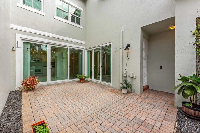 1135 Buttonwood Lane, Hollywood, FL 33019