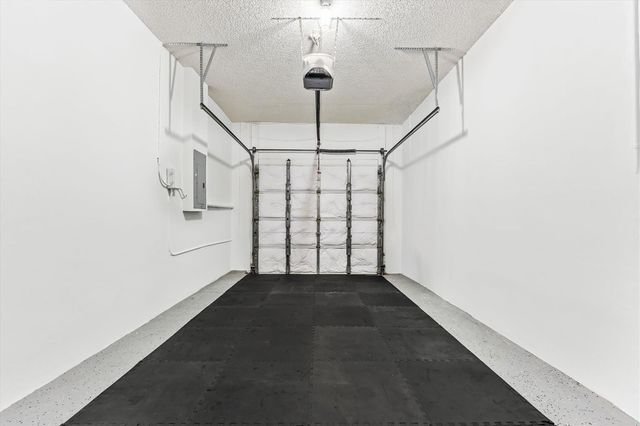 1135 Buttonwood Lane, Hollywood, FL 33019