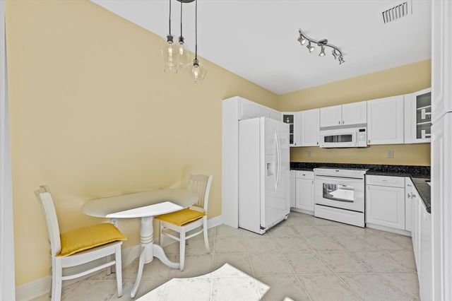 1135 Buttonwood Lane, Hollywood, FL 33019