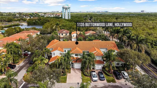 1135 Buttonwood Lane, Hollywood, FL 33019