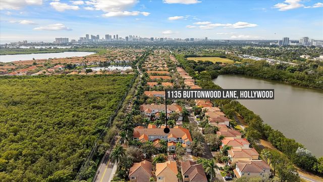 1135 Buttonwood Lane, Hollywood, FL 33019