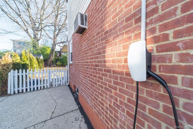 57 Chaffee Avenue, Albertson, NY 11507