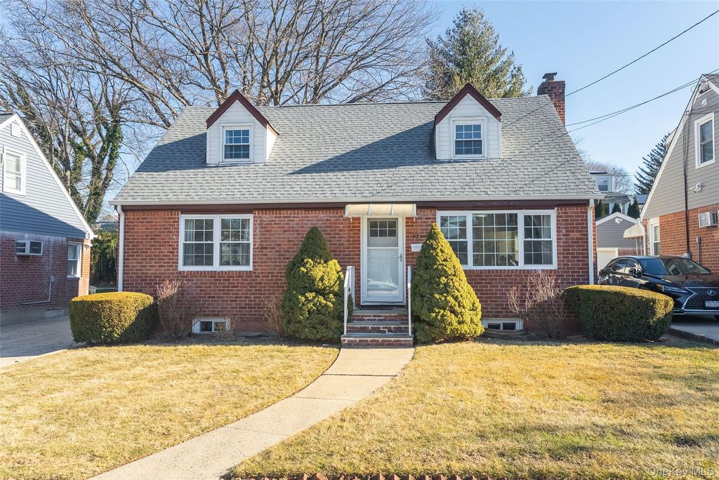 57 Chaffee Avenue, Albertson, NY 11507