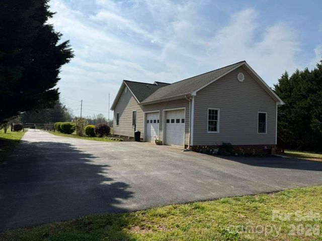 1882 George Brown Road, Crouse, NC 28033