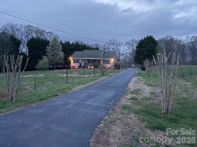 1882 George Brown Road, Crouse, NC 28033