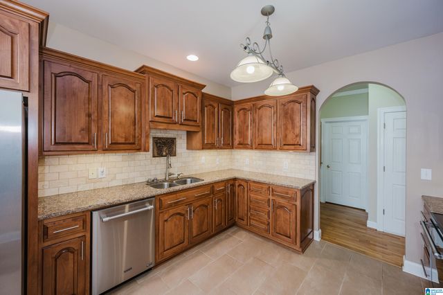 108 HICKORY RIDGE ROAD, Oneonta, AL 35121