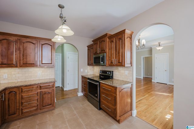 108 HICKORY RIDGE ROAD, Oneonta, AL 35121