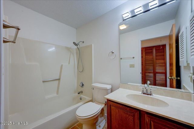 7503 Windward Drive, New Bern, NC 28560