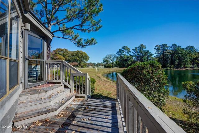 7503 Windward Drive, New Bern, NC 28560