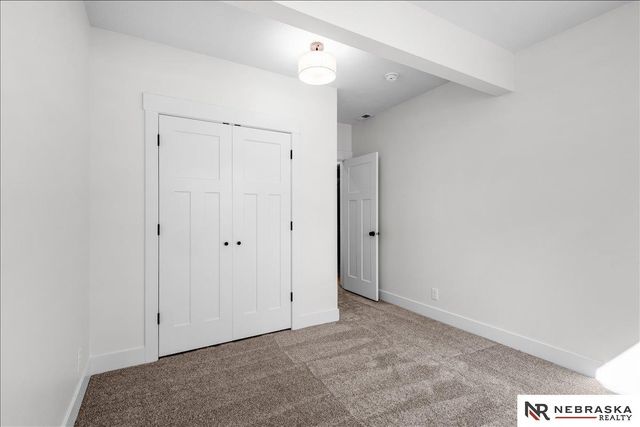 10021 S 180th Avenue Circle, Omaha, NE 68136