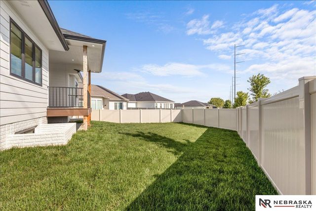 10021 S 180th Avenue Circle, Omaha, NE 68136