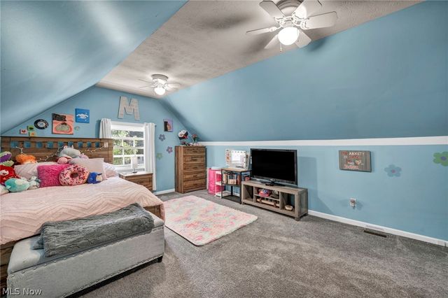 5042 W 5th Street, Independence, OH 44131